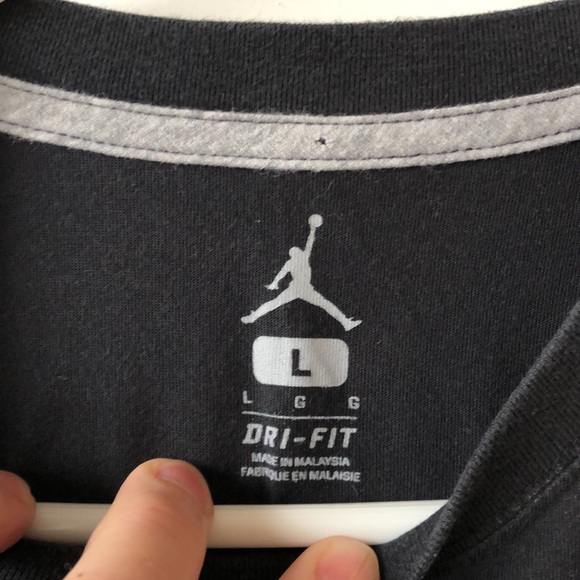 Jordan shirt - Picture 3 of 3